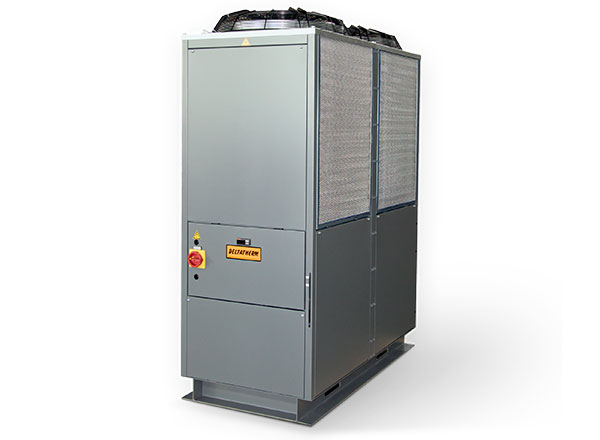 Graue DELTATHERM Maschine auf Schiene, mit 2 Lüftern und Filtern zur Kühlung von Industrieanlagen